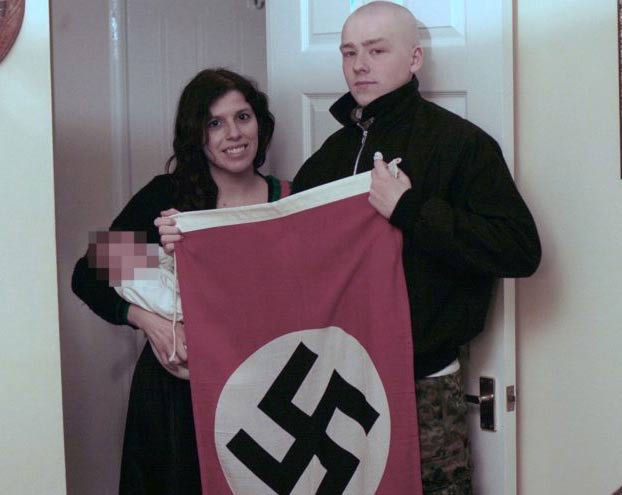 Condenan a cinco y seis años de cárcel a una pareja que llamó a su hijo Adolf Hitler Thomas Patatas